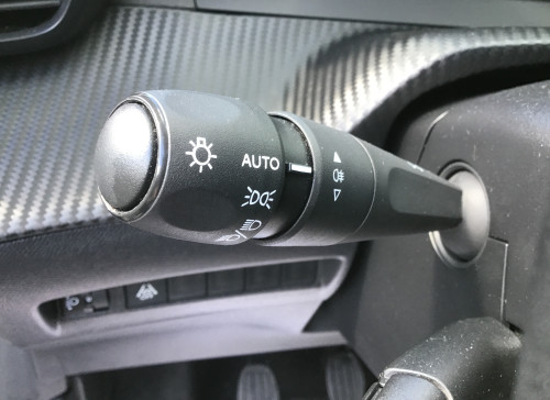 Peugeot 208 PureTech 100 S&S BVM6 Active