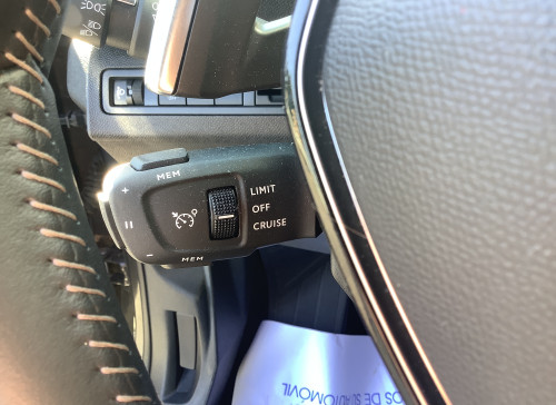 Peugeot 3008 Hybrid 136 e-DCS6 Allure Pack