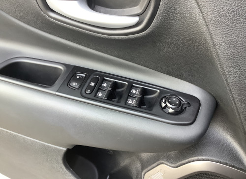 Jeep RENEGADE Nouveau 1.5 Turbo T4 130 ch BVR7 e-Hybrid Altitude