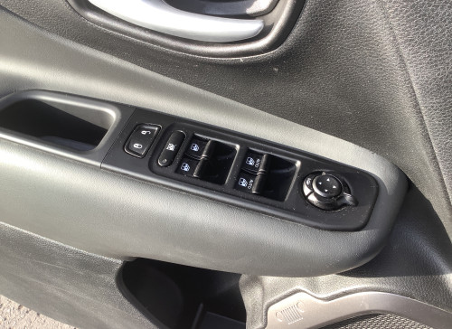 Jeep RENEGADE Nouveau 1.5 Turbo T4 130 ch BVR7 e-Hybrid Altitude