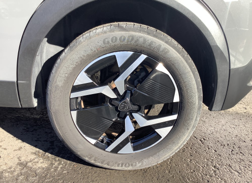 Peugeot 2008 Nouveau PureTech 130 S&S EAT8 Allure