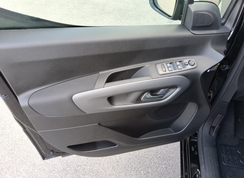 Citroën BERLINGO Taille M BlueHDi 130 S&S EAT8 Plus - N1