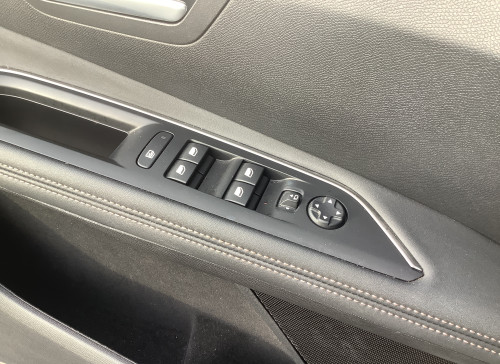 Peugeot 3008 Hybrid 136 e-DCS6 GT