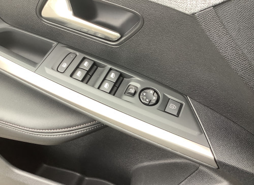 Peugeot 3008 Nouveau Hybrid 145 e-DCS6 Allure