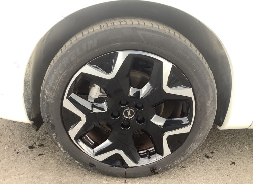 Opel GRANDLAND 1.5 Diesel 130 ch BVA8 Ultimate