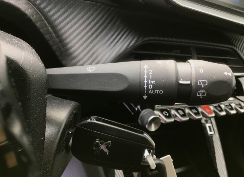 Peugeot 2008 PureTech 100 S&S BVM6 Active