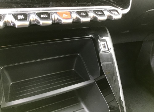 Peugeot 2008 PureTech 100 S&S BVM6 Active