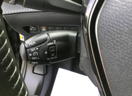 Peugeot 2008 PureTech 100 S&S BVM6 Active