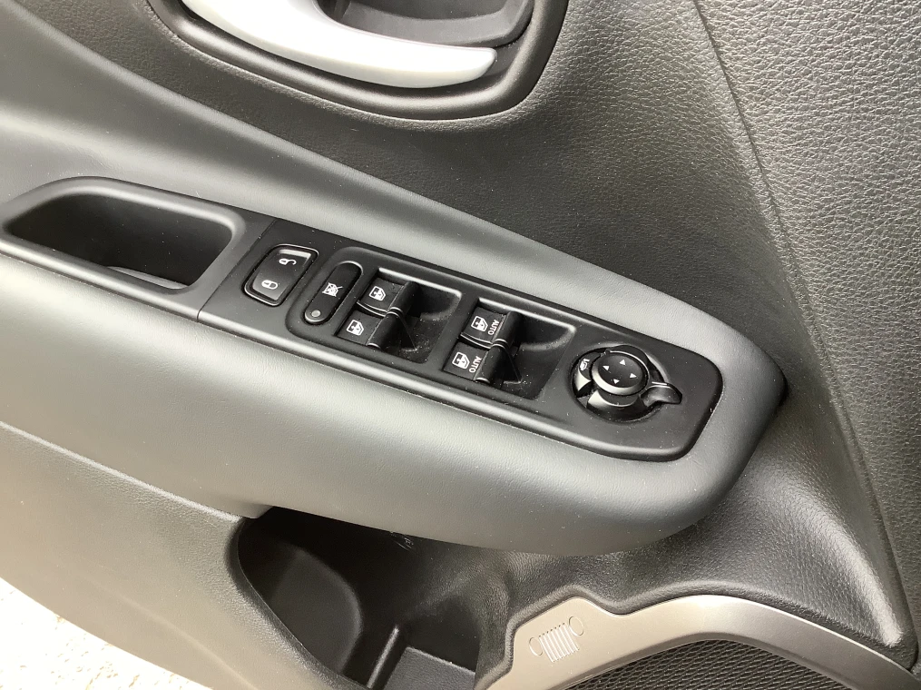Jeep RENEGADE 1.5 Turbo T4 130 ch BVR7 e-Hybrid Altitude