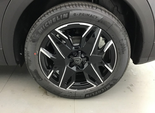 Peugeot 3008 Nouveau Hybrid 145 e-DCS6 GT