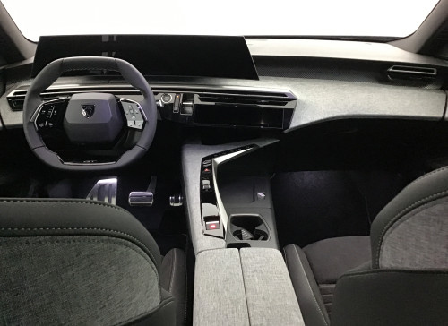 Peugeot 3008 Nouveau Hybrid 145 e-DCS6 GT