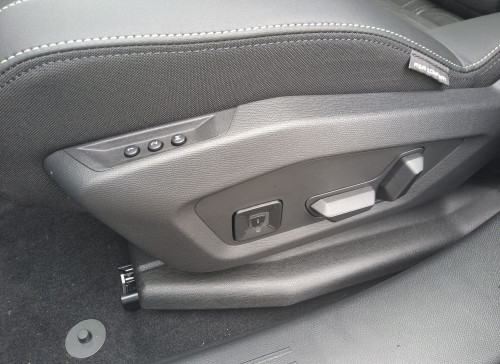 Peugeot 3008 Nouveau Hybrid 145 e-DCS6 GT Exclusive