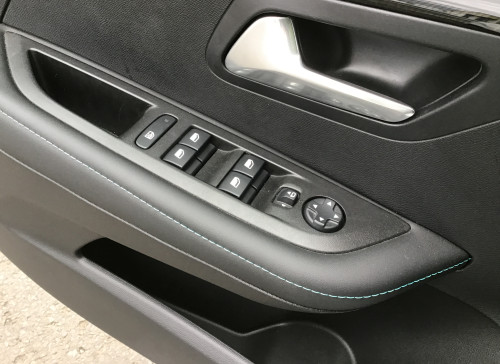 Peugeot 208 PureTech 100 S&S BVM6 Allure Pack