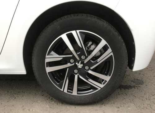 Peugeot 208 PureTech 100 S&S BVM6 Allure Pack