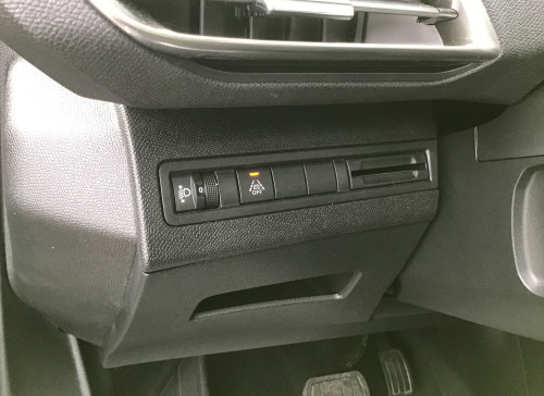 Peugeot 3008 Hybrid 136 e-DCS6 Allure Pack