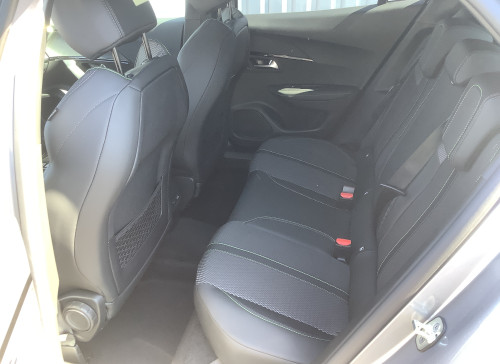 Peugeot 2008 Nouveau Hybrid 145 e-DCS6 GT