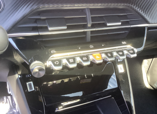 Peugeot 2008 Nouveau Hybrid 145 e-DCS6 GT