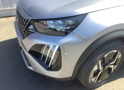 Peugeot 2008 Nouveau Hybrid 145 e-DCS6 GT