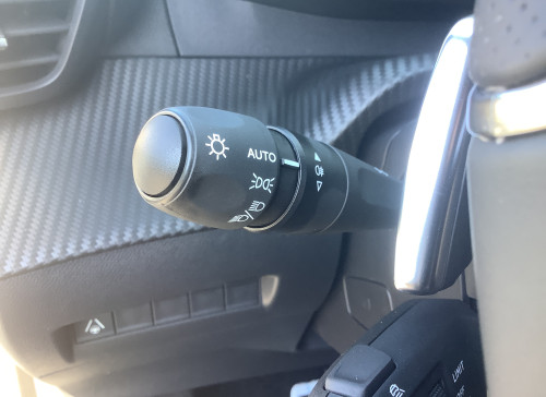 Peugeot 2008 Nouveau Hybrid 145 e-DCS6 GT