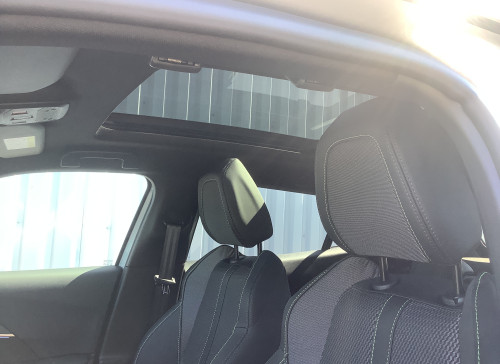 Peugeot 2008 Nouveau Hybrid 145 e-DCS6 GT