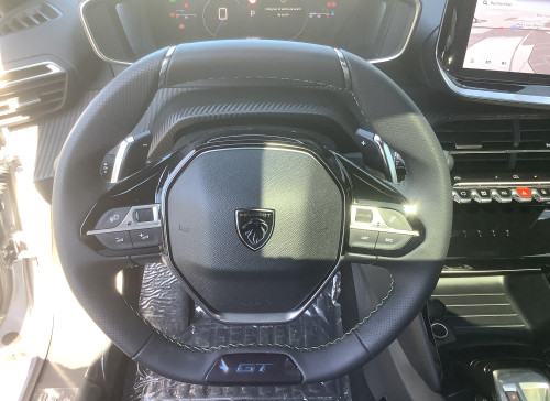 Peugeot 2008 Nouveau Hybrid 145 e-DCS6 GT