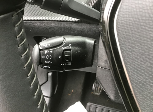 Peugeot 208 PureTech 100 S&S BVM6 Allure Pack