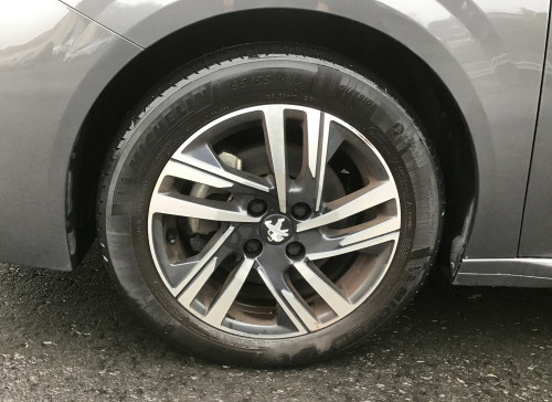 Peugeot 208 PureTech 100 S&S BVM6 Allure Pack