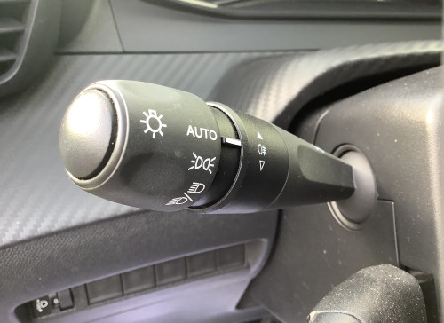 Peugeot 208 Nouvelle PureTech 100 S&S BVM6 Active