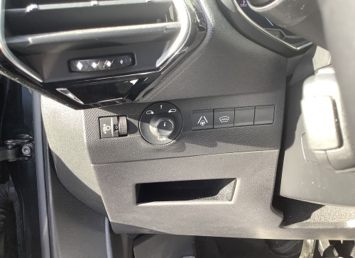 DS DS 7 Nouveau BlueHDi 130 EAT8 Performance Line