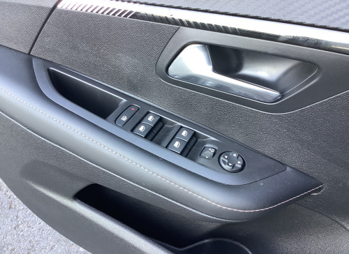 Peugeot 208 Nouvelle Hybrid 100 e-DCS6 Allure