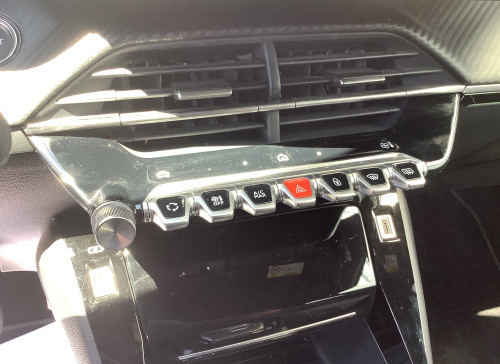 Peugeot 2008 Nouveau Hybrid 136 e-DCS6 GT