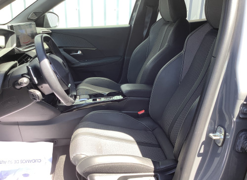 Peugeot 2008 Nouveau Hybrid 136 e-DCS6 GT