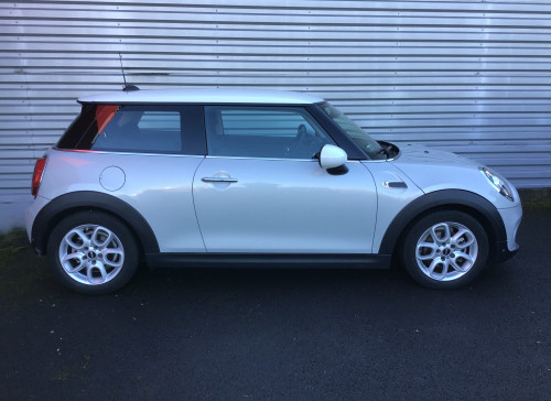 MINI HATCH 3 PORTES F56 LCI Cooper 136 ch BVA7