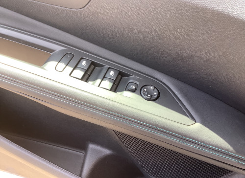 Peugeot 3008 Hybrid 180 e-EAT8 Allure Pack