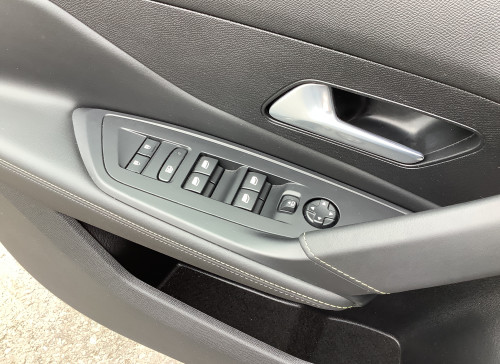 Peugeot 308 SW Hybrid 136 e-DCS6 GT