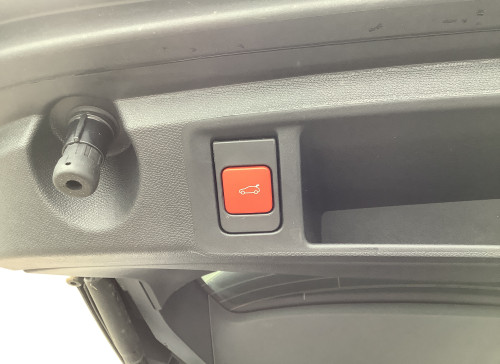 Peugeot 308 SW Hybrid 136 e-DCS6 GT