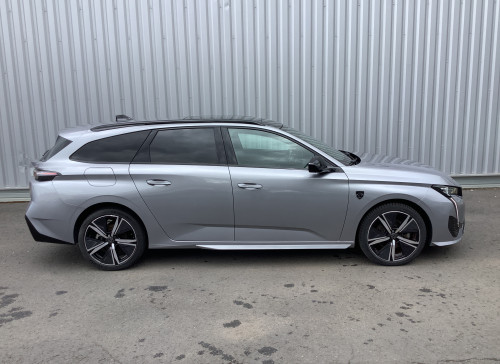 Peugeot 308 SW Hybrid 136 e-DCS6 GT