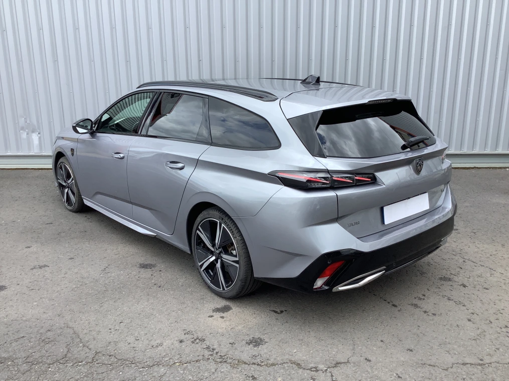 Peugeot 308 SW Hybrid 136 e-DCS6 GT