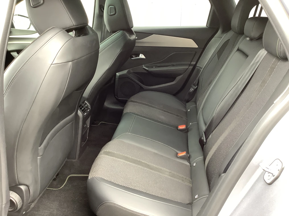 Peugeot 308 SW Hybrid 136 e-DCS6 GT