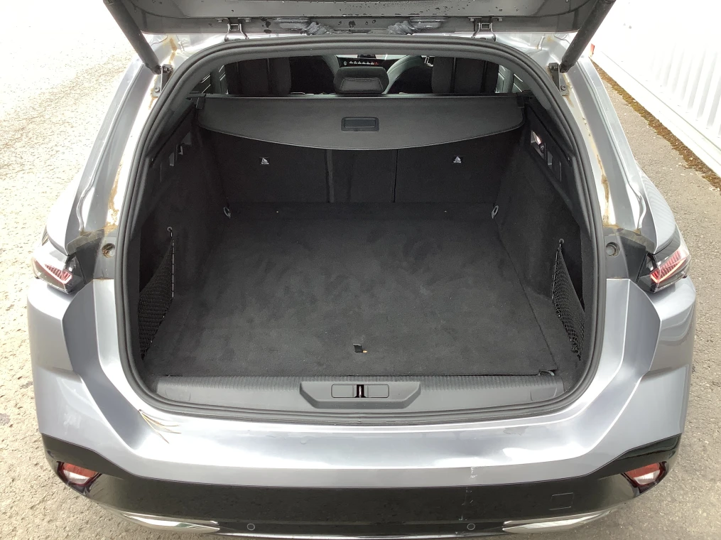 Peugeot 308 SW Hybrid 136 e-DCS6 GT