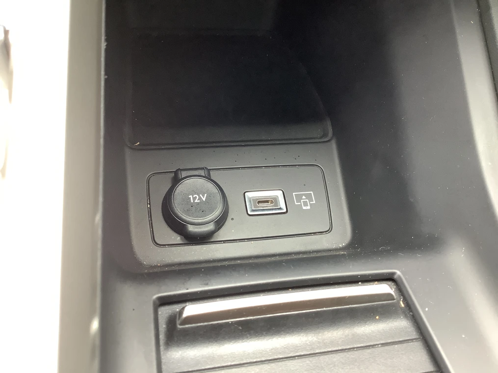 Peugeot 308 SW Hybrid 136 e-DCS6 GT