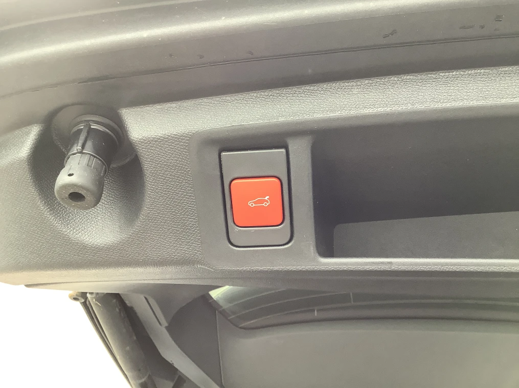 Peugeot 308 SW Hybrid 136 e-DCS6 GT