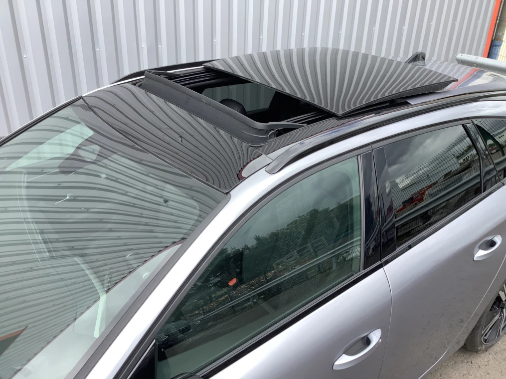 Peugeot 308 SW Hybrid 136 e-DCS6 GT