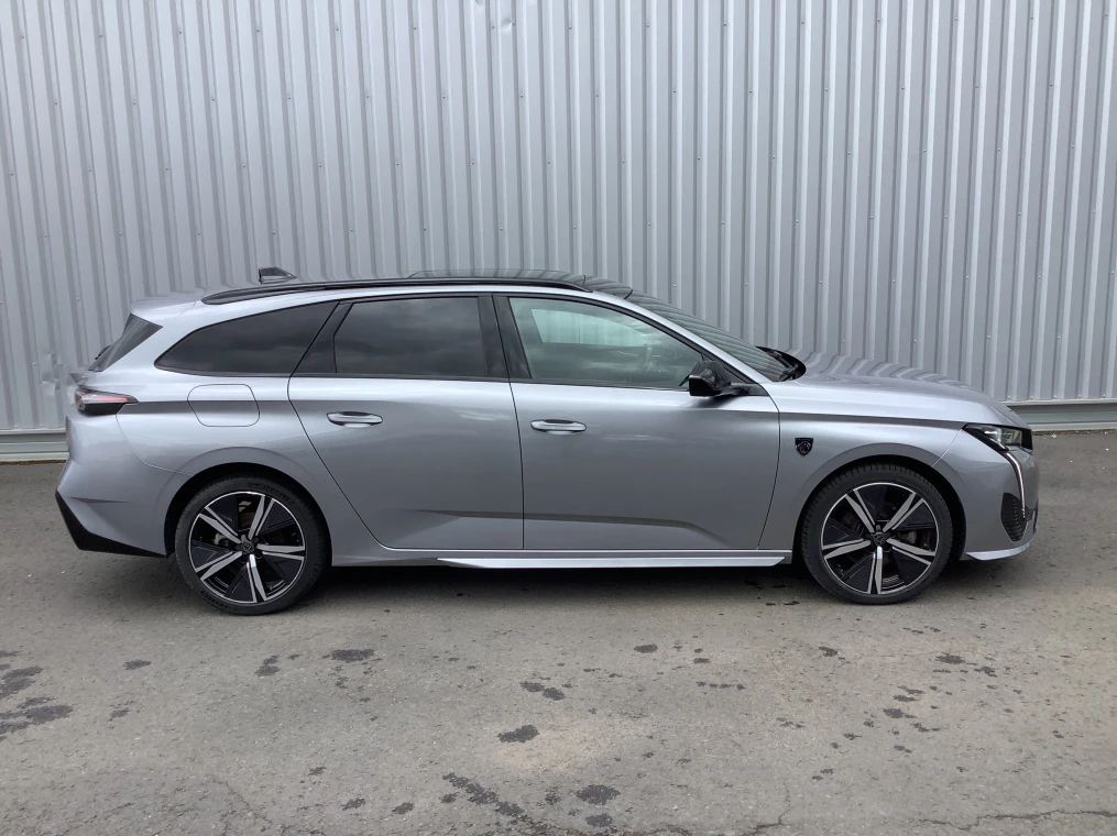 Peugeot 308 SW Hybrid 136 e-DCS6 GT
