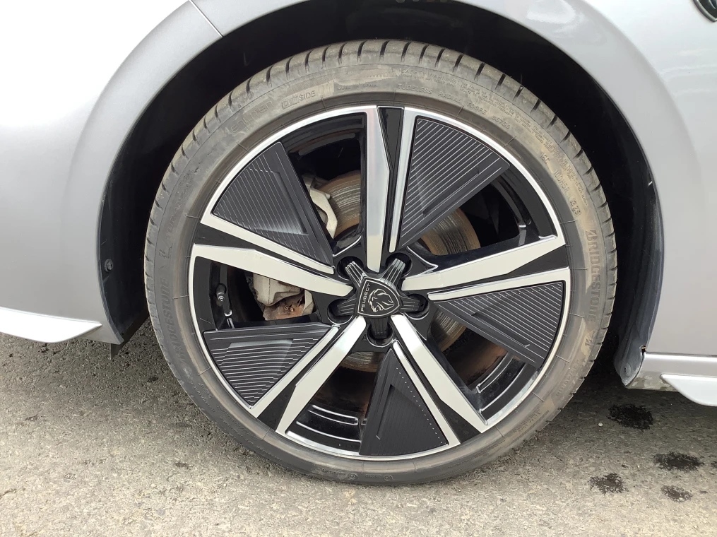Peugeot 308 SW Hybrid 136 e-DCS6 GT