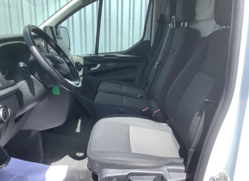 Ford TRANSIT CUSTOM FOURGON 300 L2H2 2.0 ECOBLUE 130 TREND BUSINESS