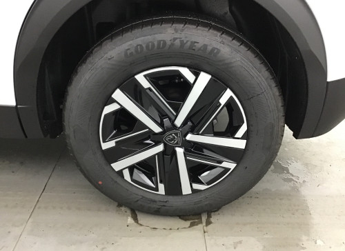 Peugeot 2008 Nouveau Hybrid 145 e-DCS6 Style