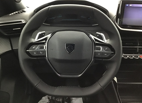 Peugeot 2008 Nouveau Hybrid 145 e-DCS6 Style