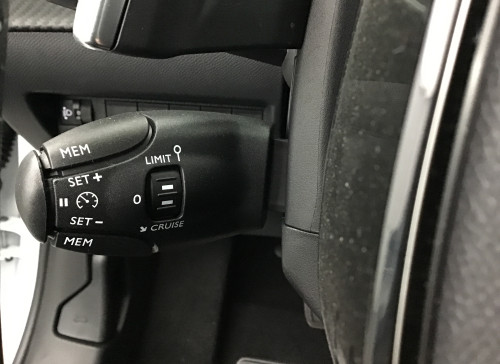 Peugeot 208 Nouvelle Hybrid 136 e-DCS6 Allure