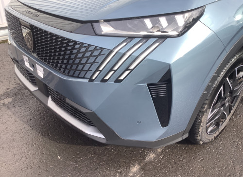 Peugeot 3008 Nouveau Hybrid 136 e-DCS6 GT